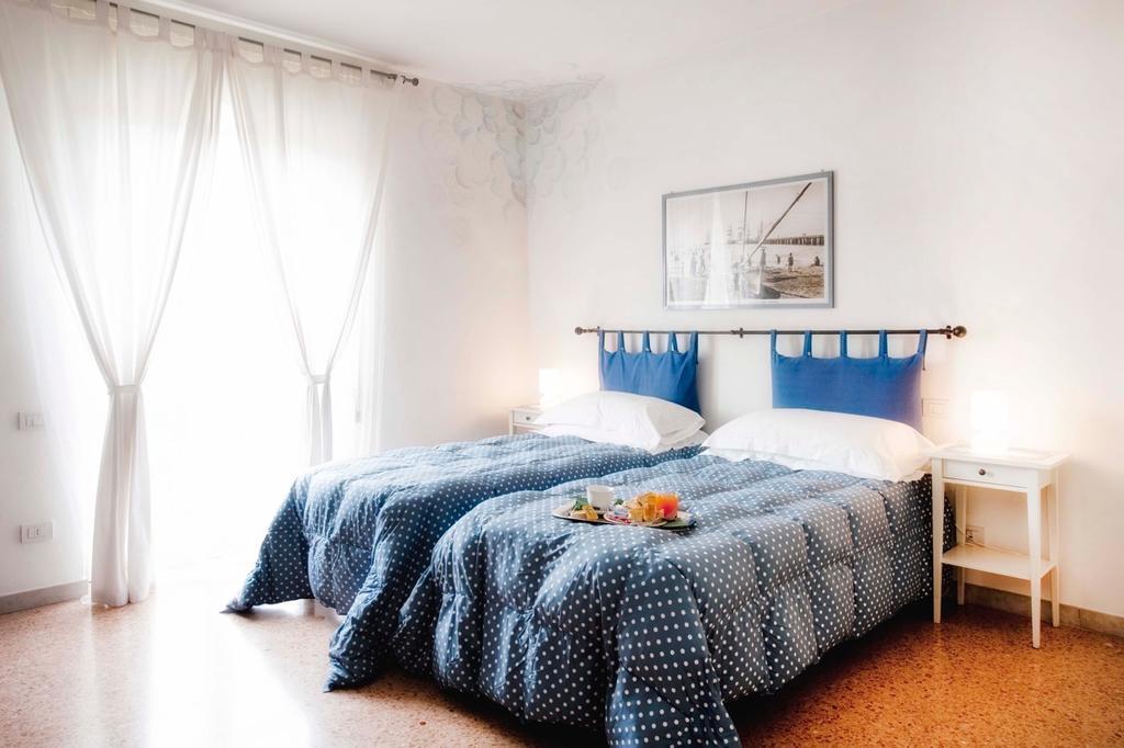 A Due Passi Bed & Breakfast ฟอร์เต เดย์ มาร์มี ภายนอก รูปภาพ