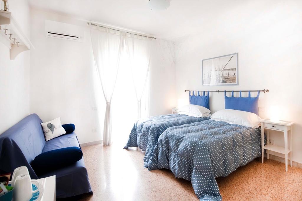 A Due Passi Bed & Breakfast ฟอร์เต เดย์ มาร์มี ภายนอก รูปภาพ